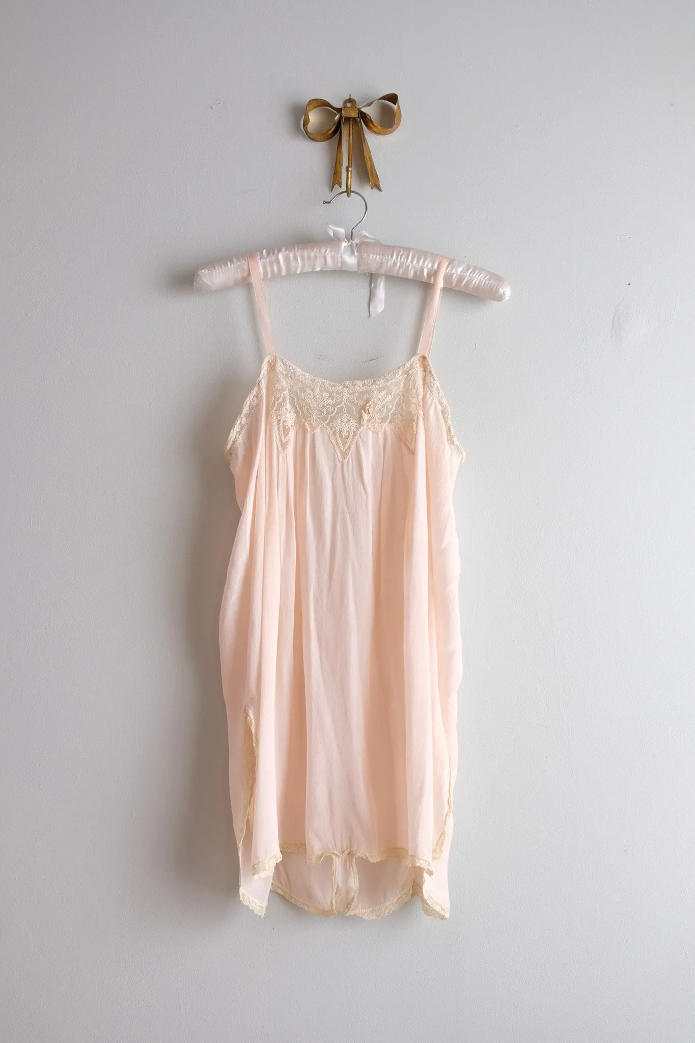 Darling 1920’s Pale Pink Silk & Ivory Lace Teddy / Sz M