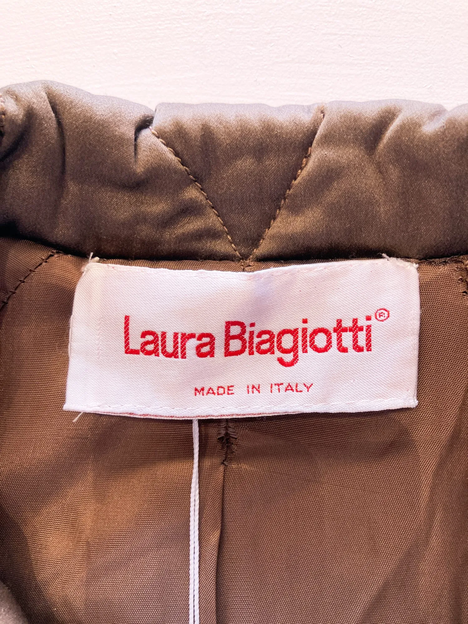 Laura Biagiotti 1980s brown silk coat with decorative quilting