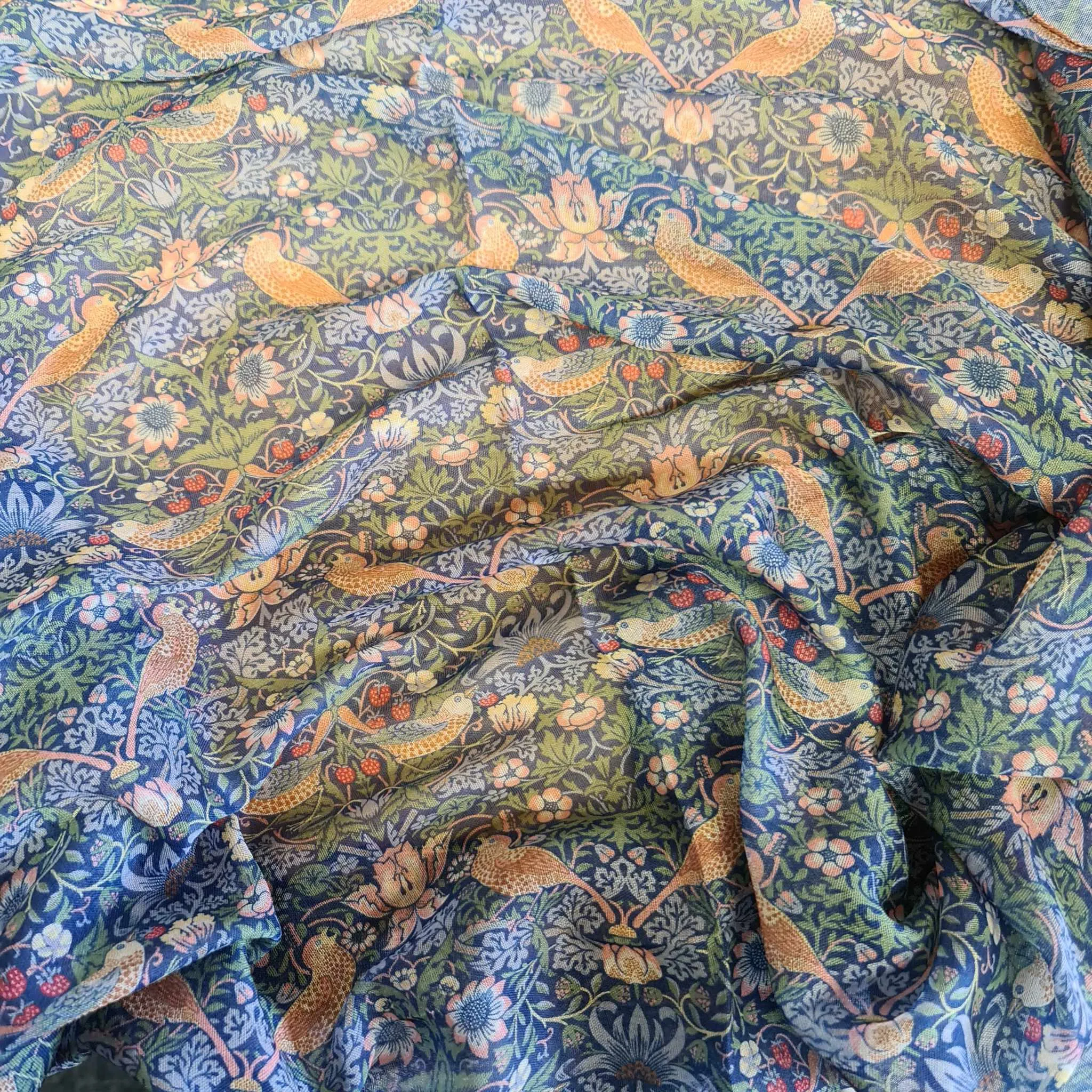 SCARF William Morris STRAWBERRY THIEF Original